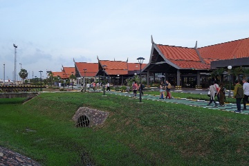 シェムリアップ空港に到着