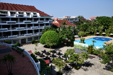 �z�e���̒�