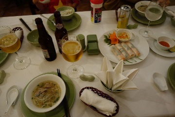 �V�[�Y���Y�E�I�u�E�n�m�C�ŗ[�H