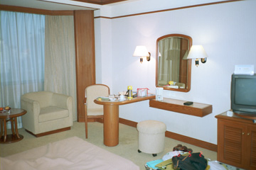 �z�e������