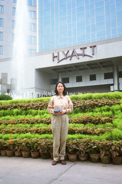 �n�C�A�b�g���[�{�̌��֑O