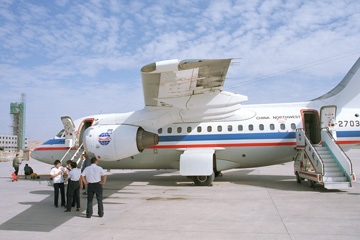 ��͂菬���Ȕ�s�@